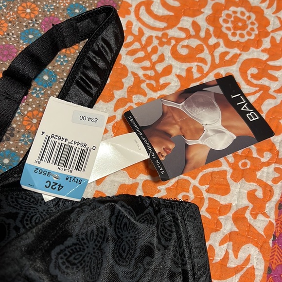 NWT Bali 42C Black - Underwire Bra - Picture 2 of 2